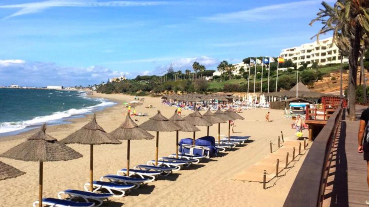 Mi Capricho B16 Beachfront Apartment La Cala De Mijas Bagian luar foto
