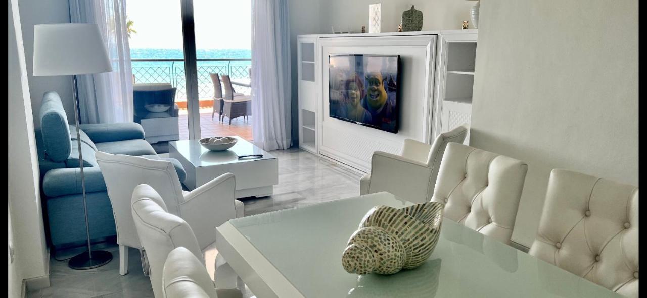 Mi Capricho B16 Beachfront Apartment La Cala De Mijas Bagian luar foto